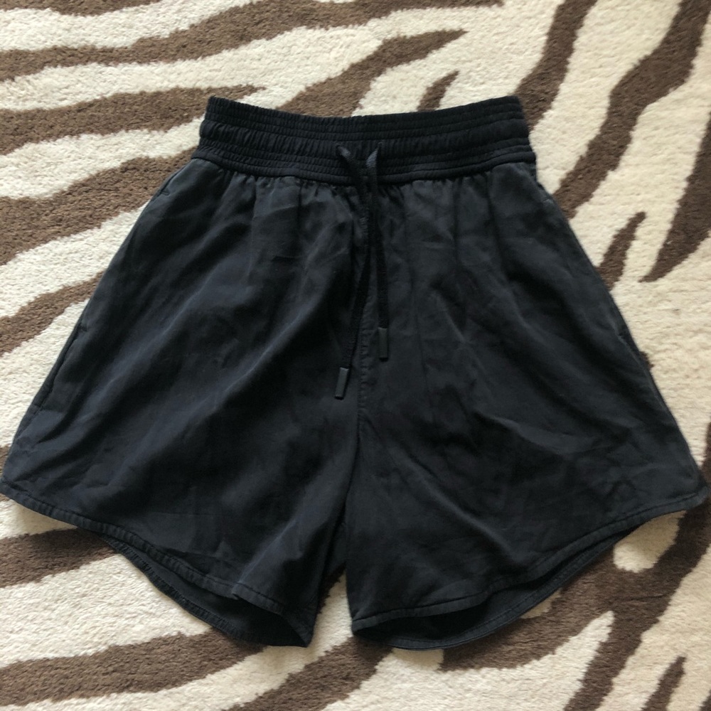 Lululemon high waisted flowy black shorts size 2